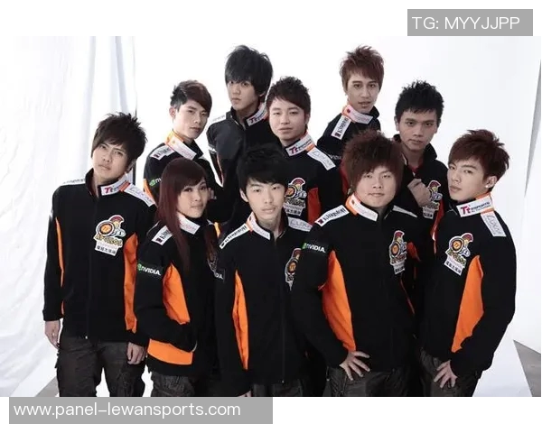 太阳神队迎战强敌全力以赴争夺胜利展现团队精神与竞技风采